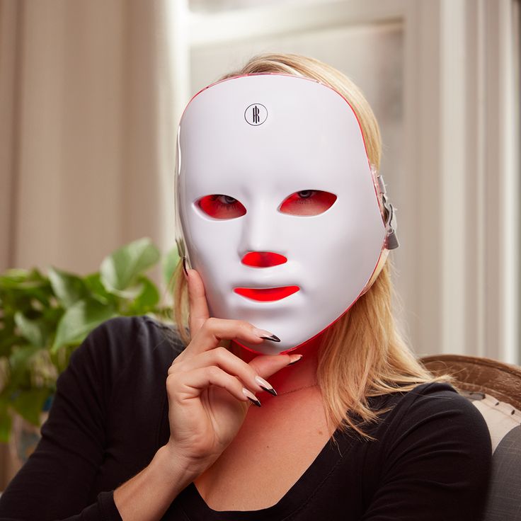 Veyluna™ LED Therapy Mask